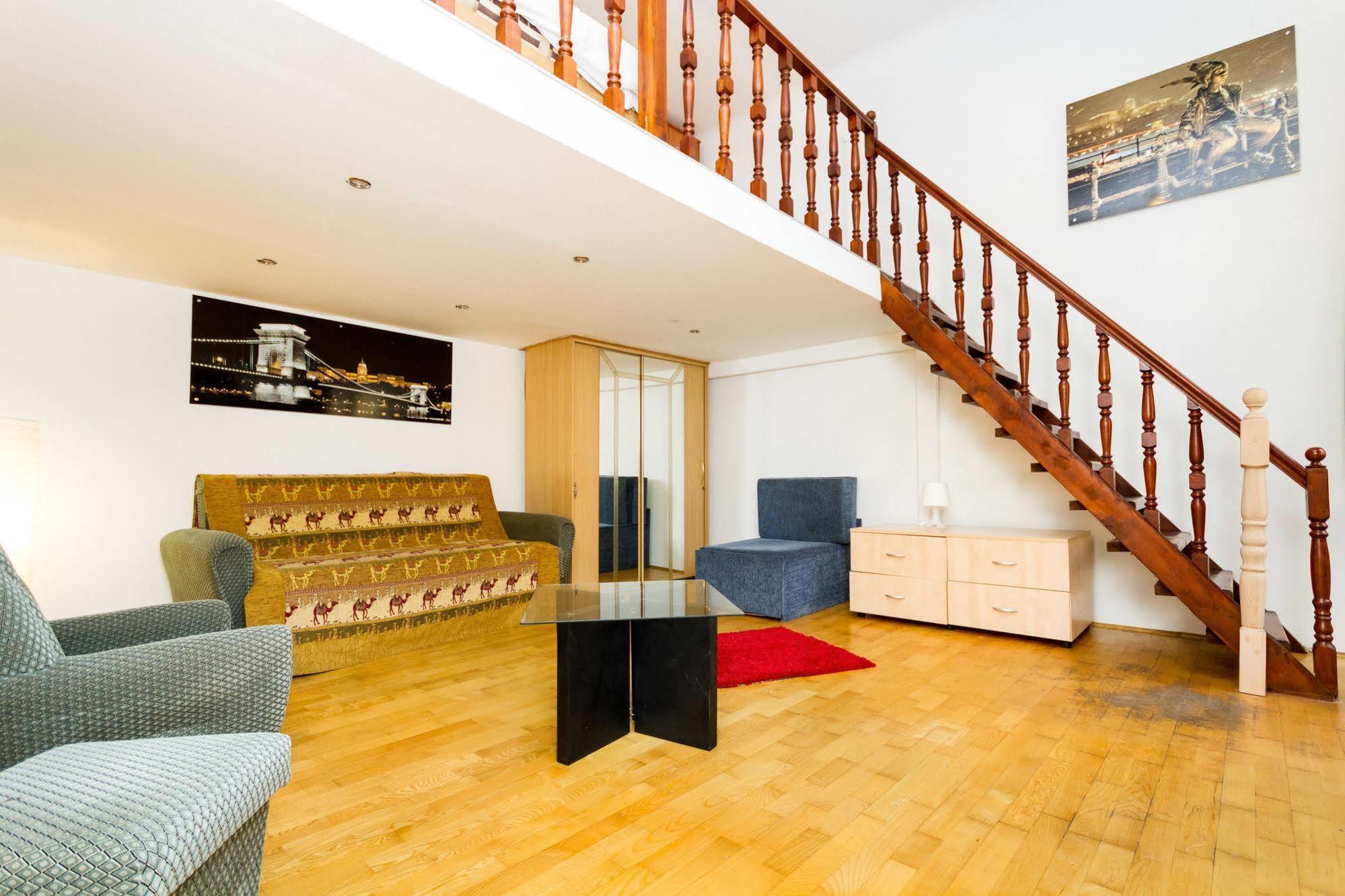Like Home - Opera Apartments Βουδαπέστη Εξωτερικό φωτογραφία